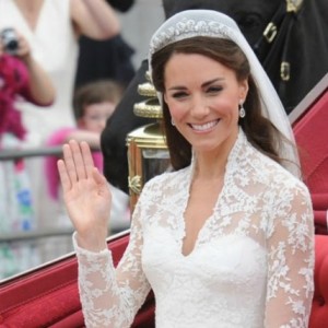 nasl7 300x300 Moderna bajka za Kate Middleton i savršena bela haljina