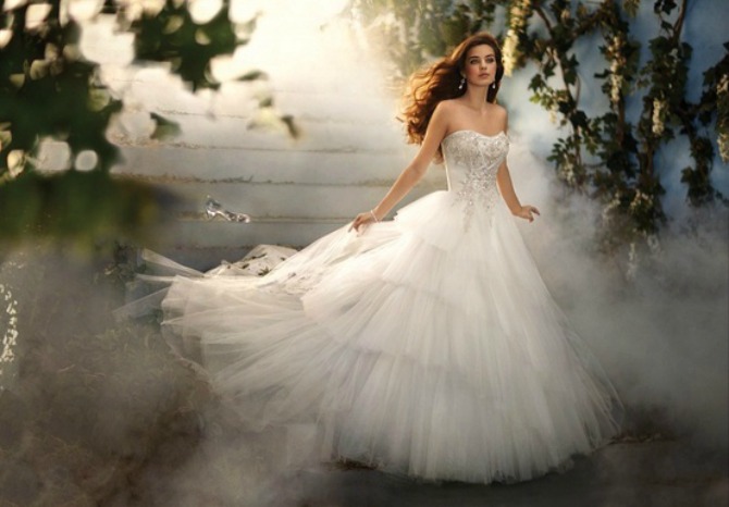 6 fairytale elegance Fantastične Alfred Angelo venčanice