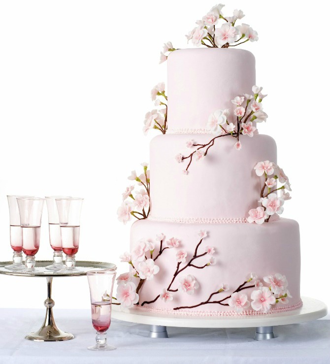 Torta inspirisana temom trešnjinog cveta 51 Trešnjin cvet, idealna dekoracija za prolećno venčanje