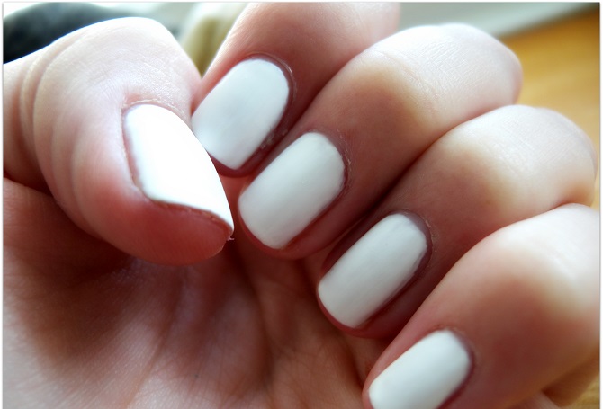 slika 3 Beauty trend dana: Beli lak za nokte