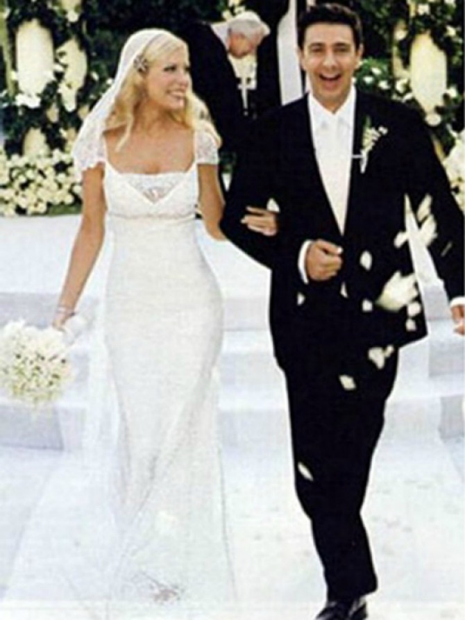 10 tori spelling married charlie shanian in 2004 but divorced a year later her custom badgley mischka gown cost around 50000 60 20 najskupljih venčanja (1. deo) 