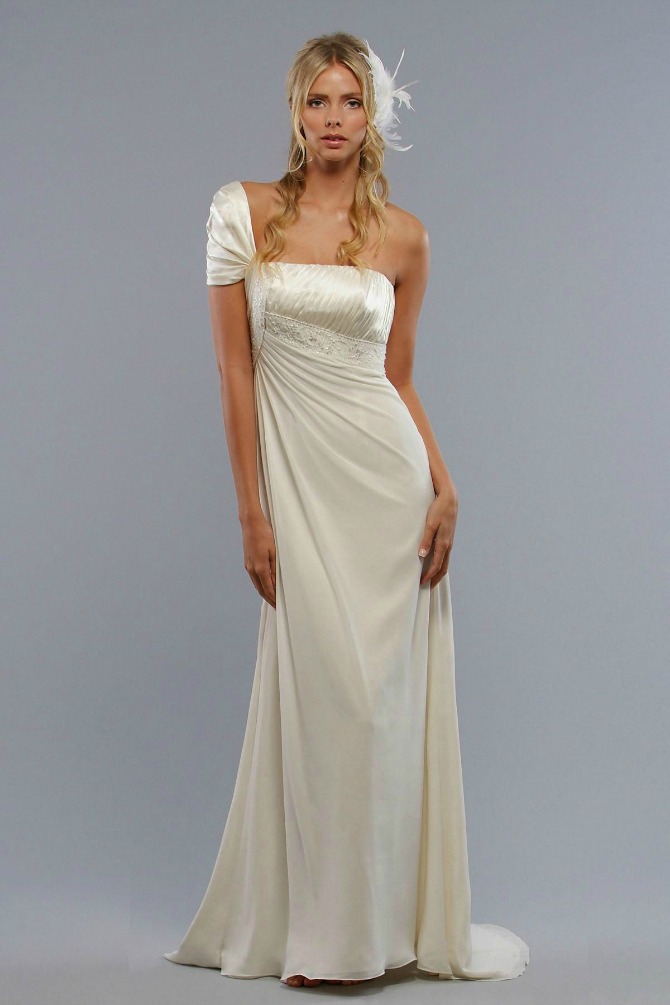 Chiffon One shoulder Embellished Bodice Column Wedding Dress BRD3778 original img 3e846aec5433f0403515e280fe1bed59 5d806db05d58 Venčanica dana: Haljina na jedno rame 