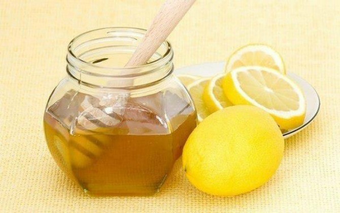Med i limun Kako da izbelite dlačice iznad usana 