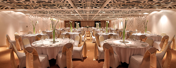 White Pearl 2 Zlatno venčanje u Falkensteiner Hotelu Belgrade: Pet koraka do idealnog prostora za svadbu iz snova