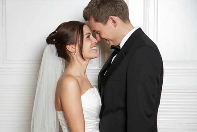 mladenci1 Pet stvari koje morate da uradite pre venčanja