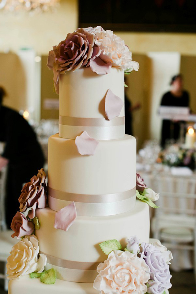 110048 Glamurozne svadbene torte
