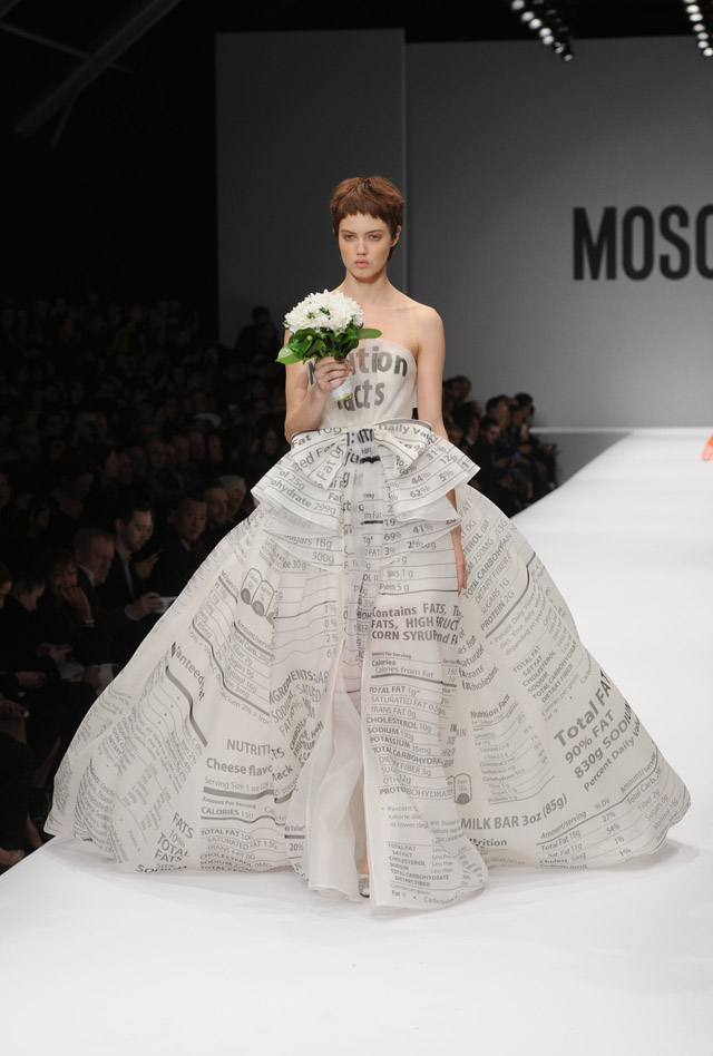 moschino wedding dress Moschino privlači pažnju 
