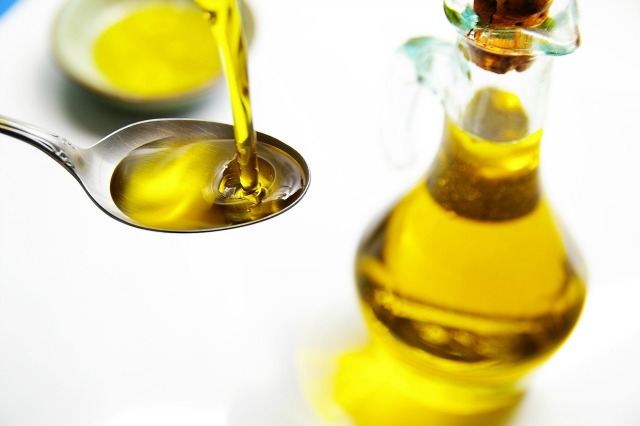 120 Lekovite čari biljnih ulja