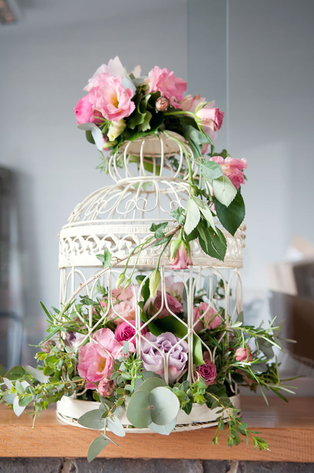 21 ways to decorate your wedding venue with flowers sarareeve.com  Cvetna dekoracija na sve načine