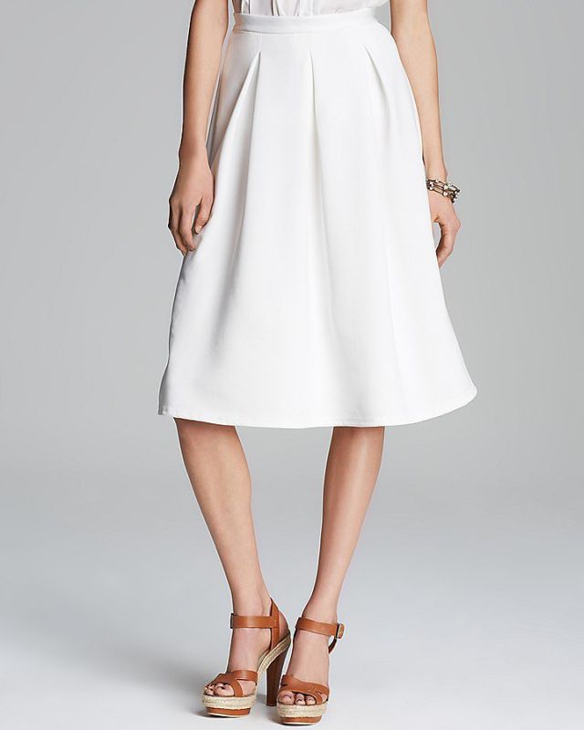 Aqua White Skirt2 Šta sve možete nositi na venčanju umesto venčanice