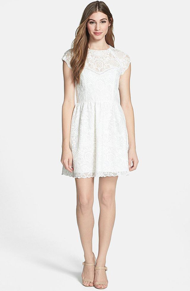 Dolce Vita Embroidered Dress2 Šta sve možete nositi na venčanju umesto venčanice