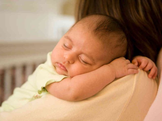 sleeping baby 23e9ad6aa70037483568d605a4bd19f98aeaf8fd s6 c30 Kakav ritam spavanja uspostavlja vaša beba? 
