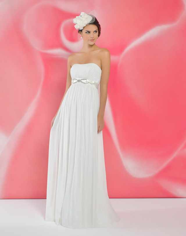 alexias new ivory dress collection is perfect for last minute brides I119 Venčanice za kupovinu u poslednjem času