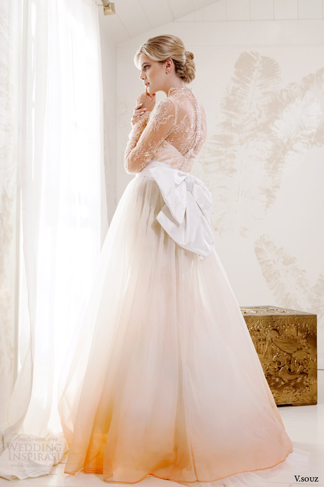 v souz bridal 2014 grace kelly long sleeve peach lace wedding dress side view bow Haljine za elegantne i moderne mlade