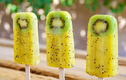 Kiwi Pineapple Popsicles Zasladite dan: Voćni sladoled 