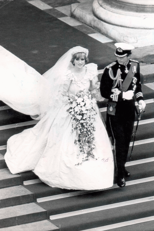 princess diana wedding G Modna istorija: Najlepše venčanice svih vremena 