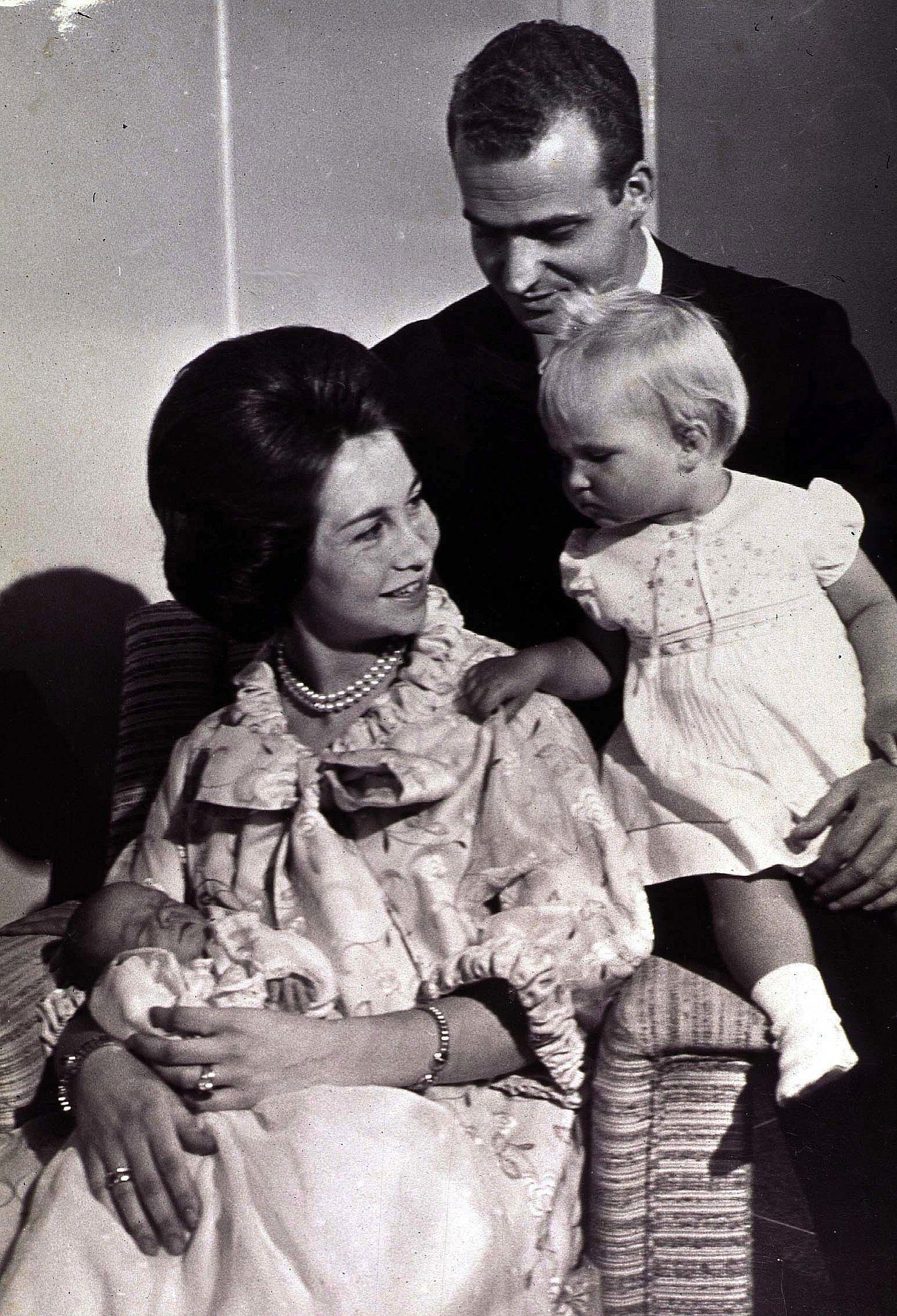 1965 Queen Sofia King Juan Carlos Spain posed newborn Bebe rođene u kraljevskoj porodici