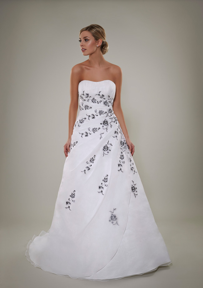 pure bridals lightweight wedding dresses are perfect for summer cabaco pure hires 2015 Venčanice za ovo leto i za pamćenje