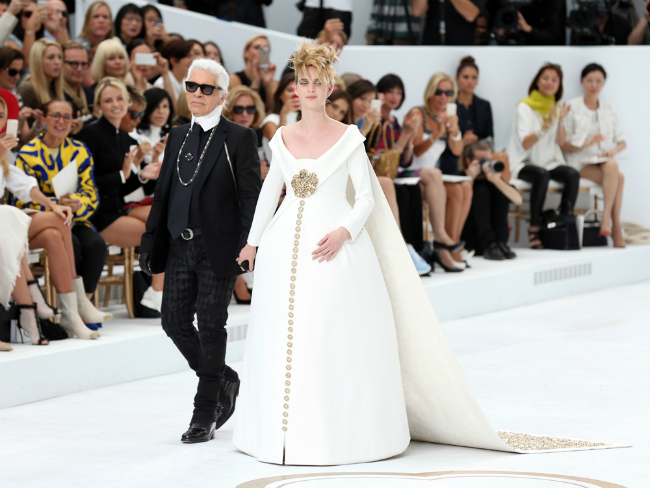 Chanel Couture L Savršena venčanica za trudnice sa potpisom Karla Lagerfelda