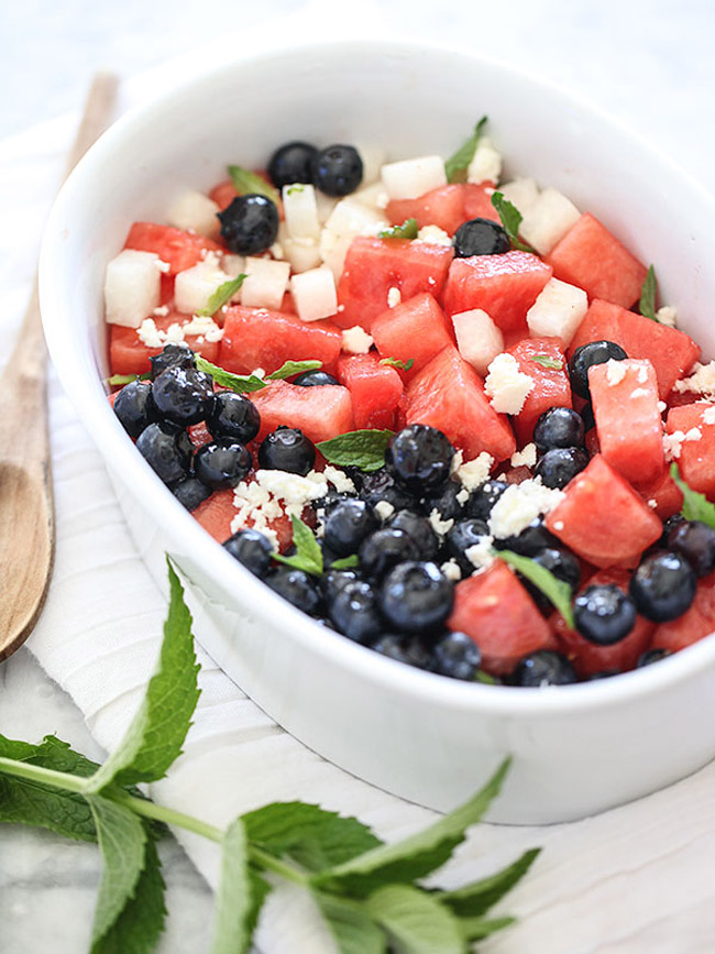 Red White and Blue Salad foodiecrush 7 Zanimljive voćne salate
