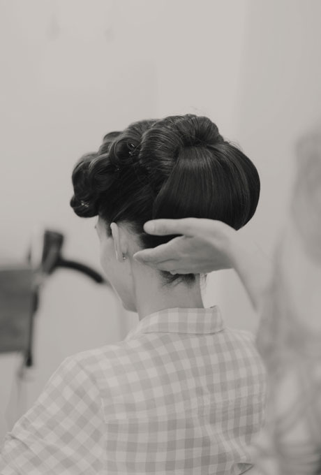 wedding hairstyles for straight hair retro updo Frizure za venčanje: Za dame sa ravnom kosom