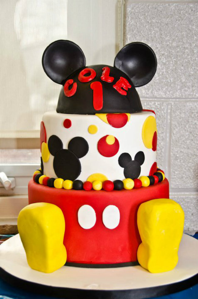 Mickey Mouse Fondant Cake Napravite originalnu Dizni tortu za vašeg mališana