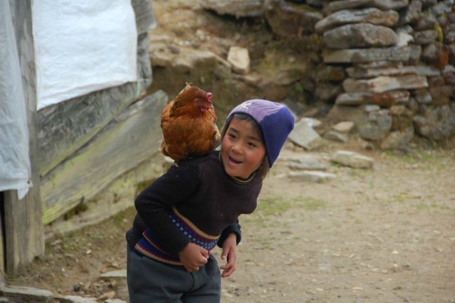 nepal1 Top 10 fotografija najsrećnijih momenata u detinjstvu