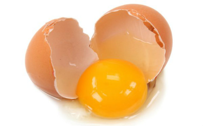 razbijeno jaje Hrana koja pomaže obnavljanje kože 