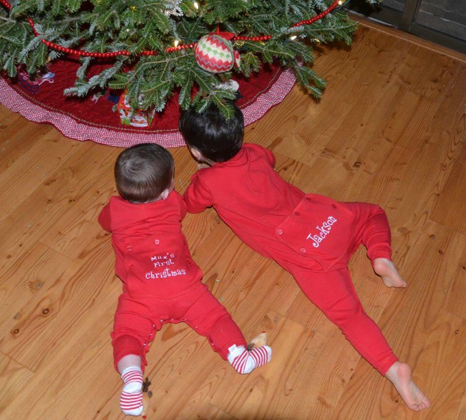 gde je poklon Deca u novogodišnjim pidžamama