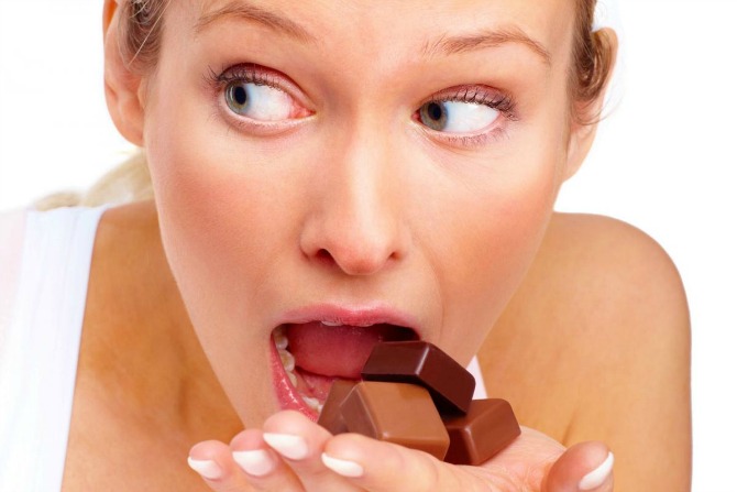 eating chocolate Šećer je isto što i kokain