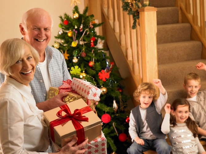 baka i deka kupuju unucima poklone 1 O čemu bake i deke ne treba da odlučuju