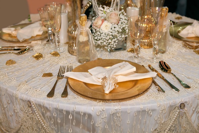 dekoracija u zlatnoj boji Trendovi za venčanja ove godine