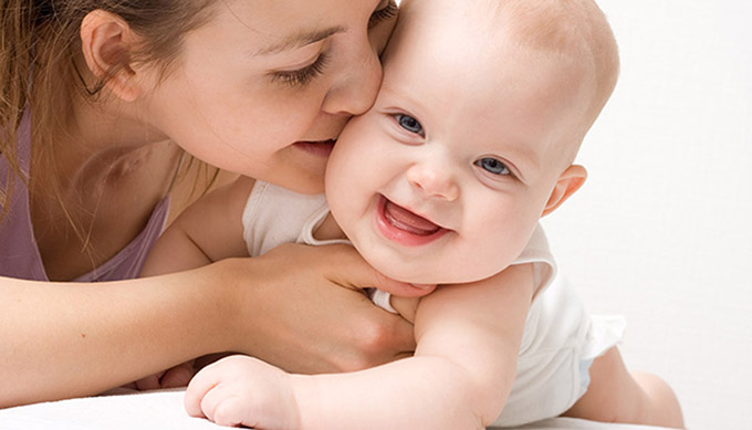 majka i beba Pet izazova da upoznaš sebe kroz majčinstvo