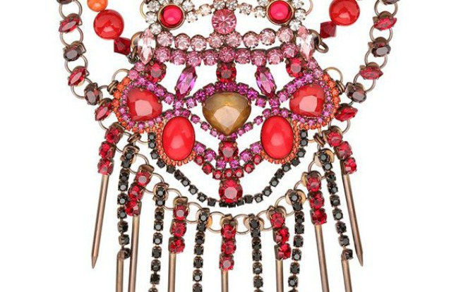 pink i ljubicast nakit Kakav nakit se nosi ove godine? 