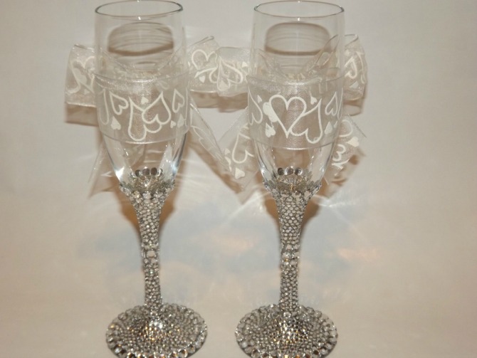 case za vencanje sa kristalima Čaše za venčanje   bitan detalj za dekoraciju 