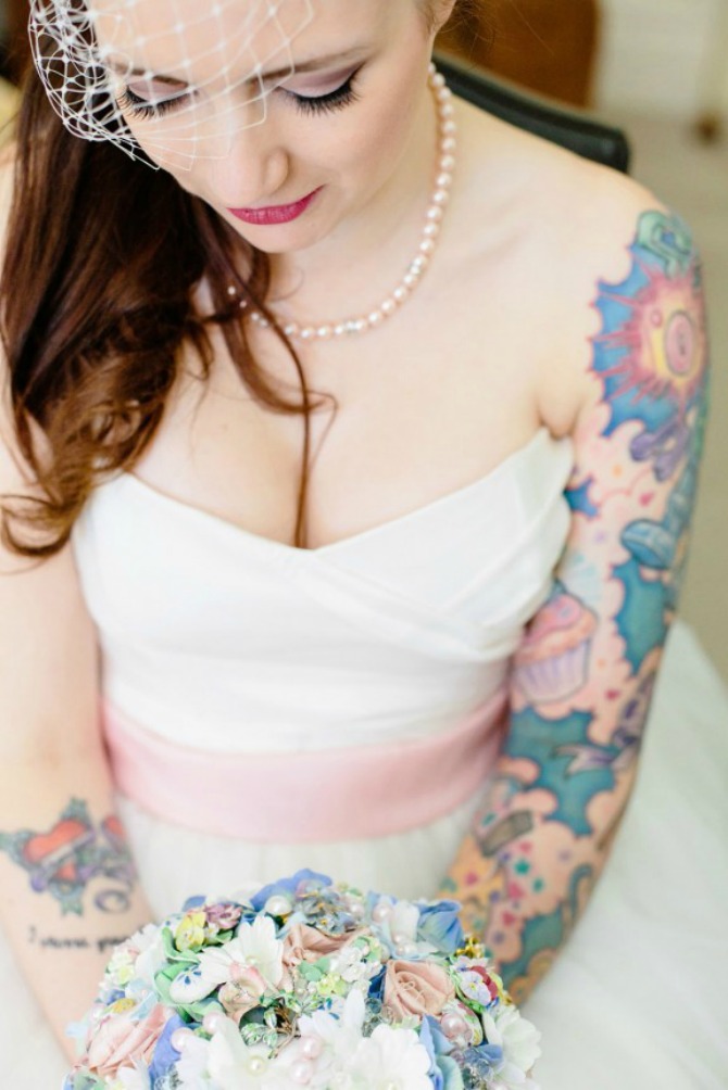 mlada sa tetovažama2 Tetovaže na venčanju   da ili ne?