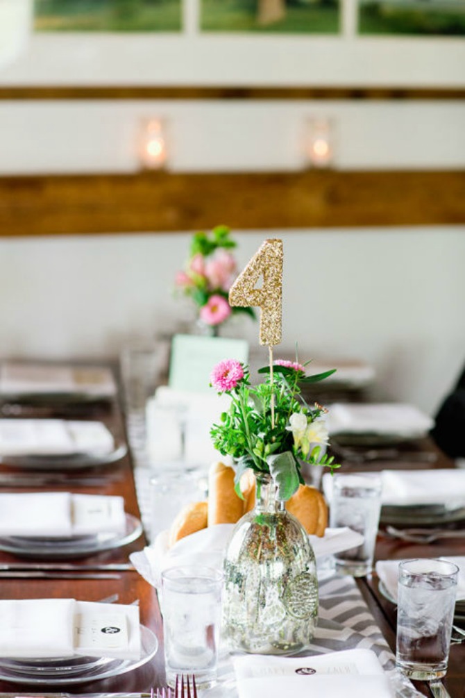 dekoracija stolova za venčanje jarkih boja1 Dekorišite stolove jarkim bojama ovog leta