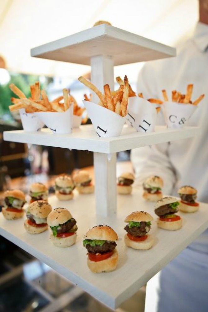 hamburger kao posluženje na venčanju2 Kako da uvrstite hamburgere na venčanje