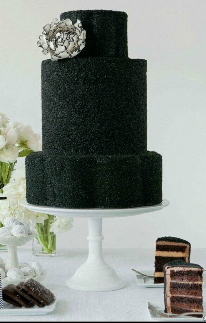 crna mladenacka torta Kada je venčanje obojeno u crno