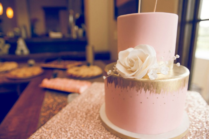 mladenacka torta1 Trendovi koji će DOMINIRATI u 2016. godini kada je u pitanju venčanje