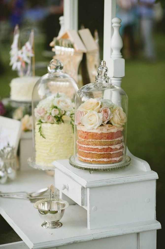 torta21 Na koje načine možete da ukrasite i aranžirate torte i dezerte na venčanju