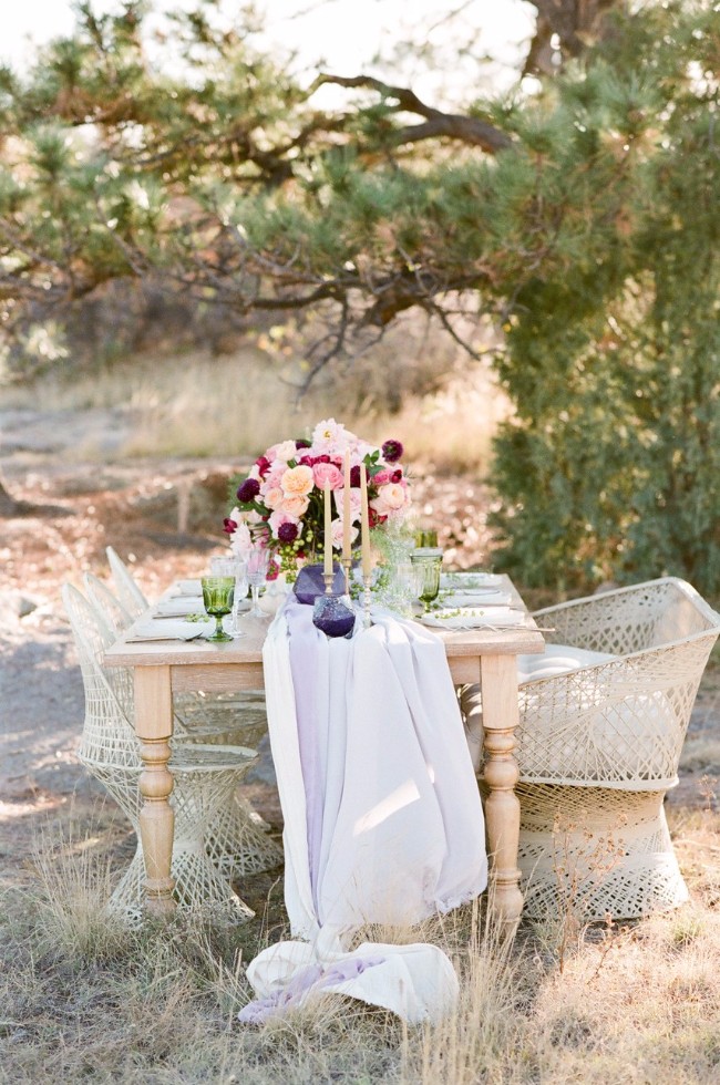 9 Najlepše cvetne dekoracije stolova za tvoj veliki dan 