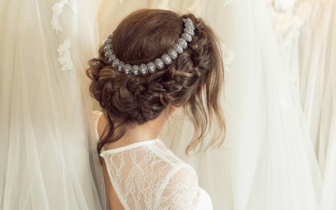 Hair Tutorial: Kako da napraviš savršenu wedding punđu?