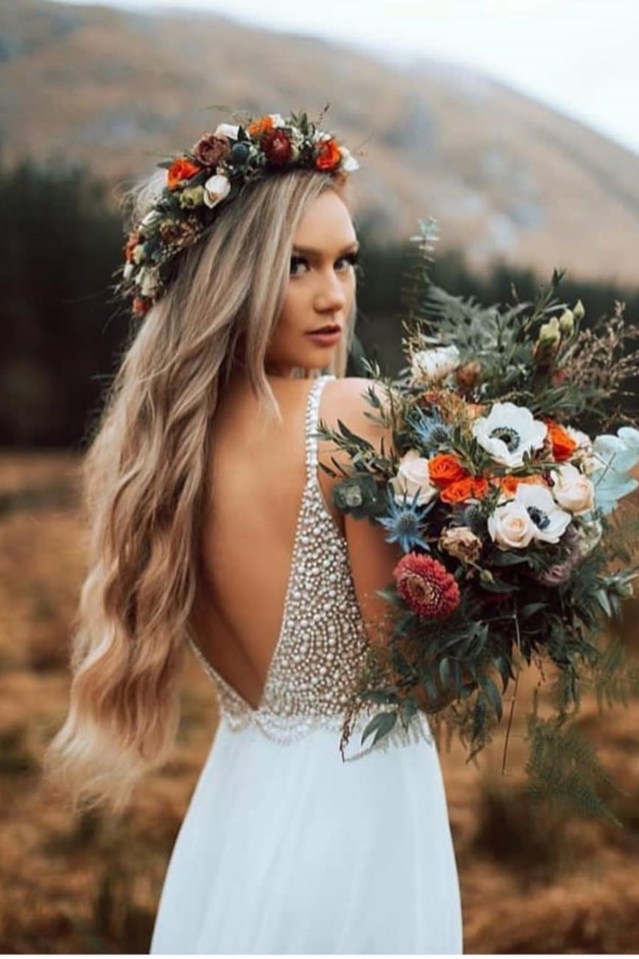 Svadbeni ukrasi za kosu od prirodnog cveća Svadbeni ukrasi za kosu od prirodnog cveća