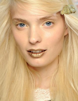 Beauty Look: Zlatne usne