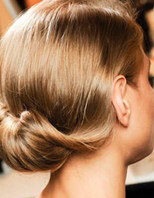 Svadbena frizura: Izvrnuta romantična punđa
