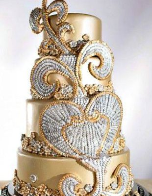 Božanstvena zlatno-srebrna torta za vaše venčanje