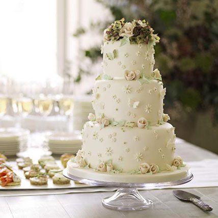 Nežne torte za prolećno venčanje