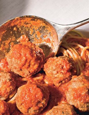 Tradicionalan obrok: Špagete sa ćuftama i sosom od paradajza