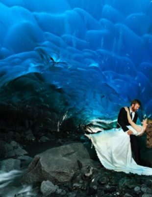 Neverovatne fotografije nastale unutar glečera i ledene pećine